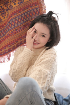 女同桌张开腿让我爽了一夜